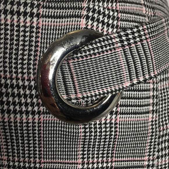 *Tokito* Size 12 plaid/houndstooth asymmetrical skirt. - Picture 5 of 10